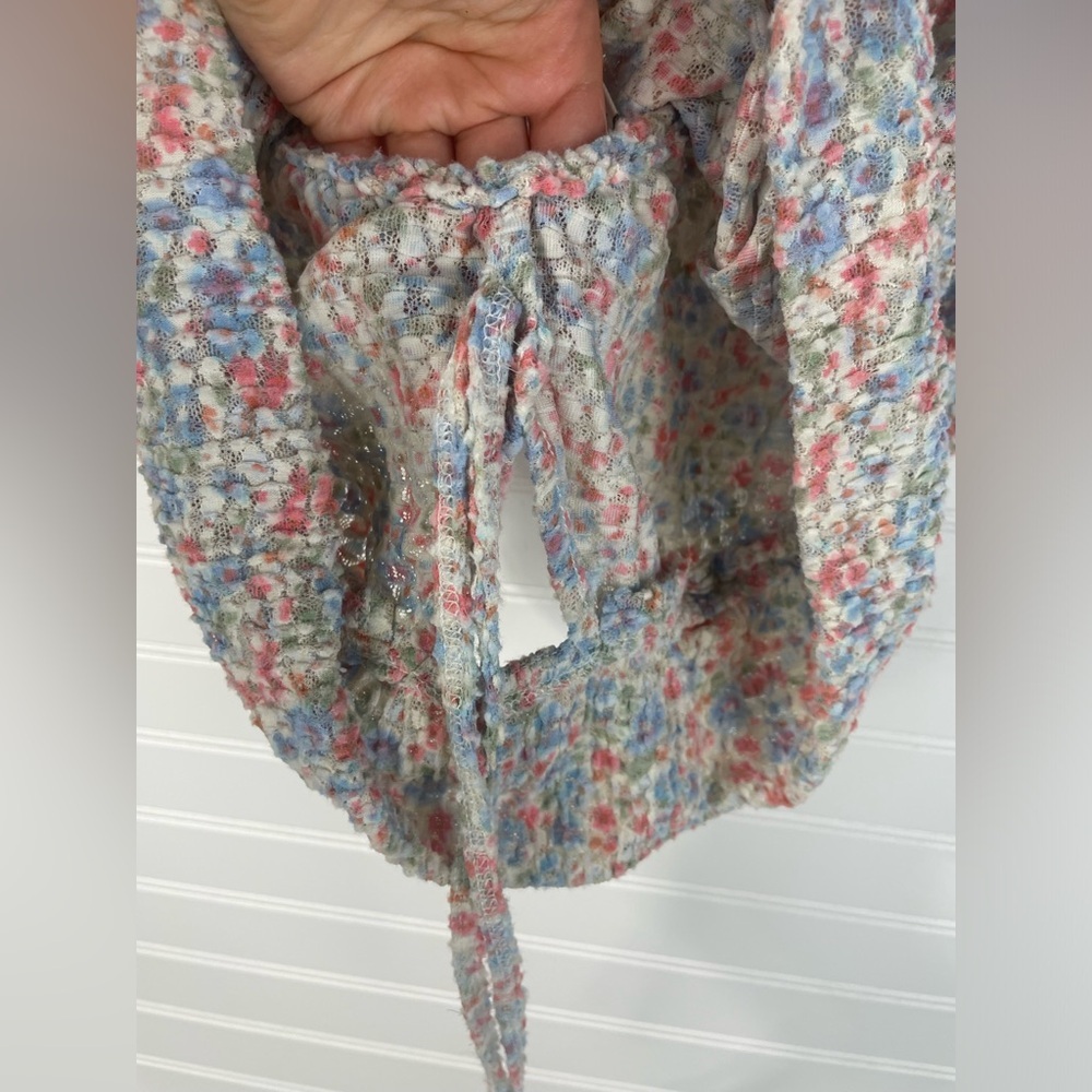 American Eagle Floral Puff Sleeve Keyhole Tie Front Crop Top Small Womens GUC - Picture 2 of 9